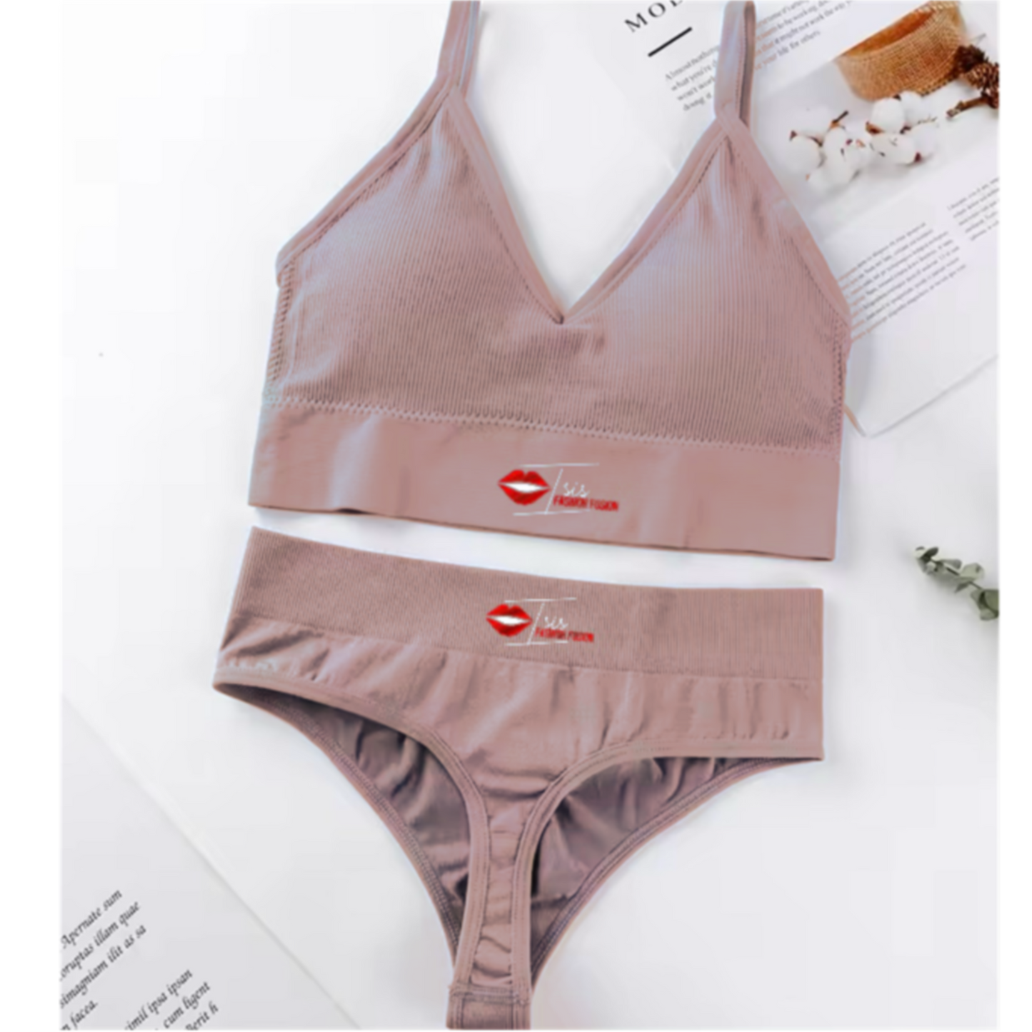 One-Size Women's Underwear Set With Logo